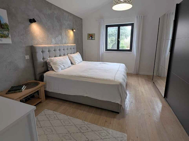 Apartment with panoramic sea view on the first line in Krasici — photo 5